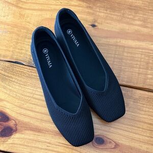 VIVAIA Black Women's Loafers